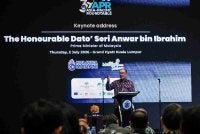Anwar semasa ucaptama pada sesi Meja Bulat Asia Pasifik ke-39, pada Khamis. Foto Bernama