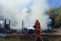 Seorang lelaki warga Indonesia ditemukan rentung dalam kejadian kebakaran rumah di Kampung Bayu Permai pada Khamis.