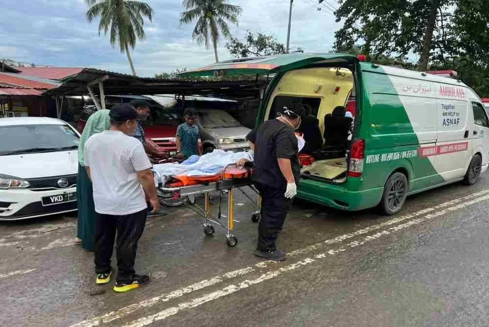 Van ambulan yang digunakan persatuan untuk bergerak menghantar pesakit ke daerah seluruh Sabah.