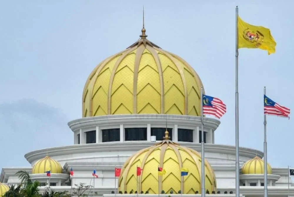 Sistem beraja kita akan dipertahankan seperti yang termaktub dalam Perlembagaan.