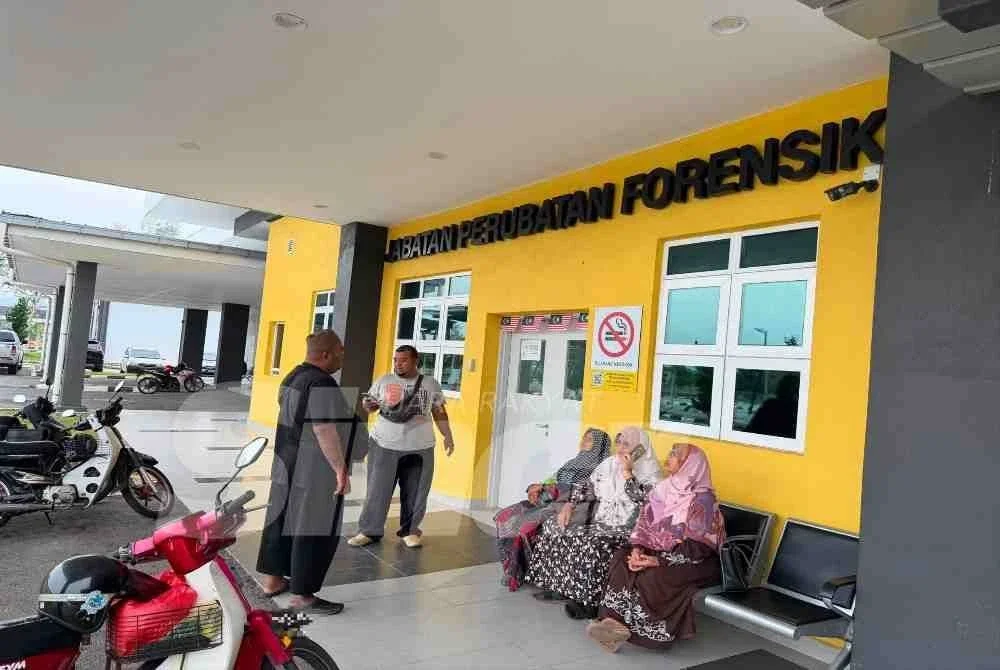 Keadaan di pekarangan Jabatan Perubatan Forensik Hospital Sultan Zainal Abidin (HoSZA) di Kuala Nerus.