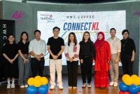 Majlis pelancaran kempen disempurnakan oleh Menteri di Jabatan Perdana Menteri (Wilayah Persekutuan), Hannah Yeoh (tengah), di ABOVE Event Space, Avenue K di ibu negara.
