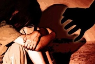 Seorang ayah sanggup menodai anak perempuan yang berusia 13 tahun selepas perbuatan itu disedari isterinya. Gambar hiasan