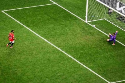 Salah tenang ketika menyempurnakan sepakan penalti gaya Panenka. Foto: Agensi