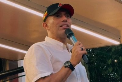 Kehadiran penyanyi Altimet dalam kempen calon Pakatan Harapan (PH) DUN Kempas juga menarik perhatian pengundi setempat.