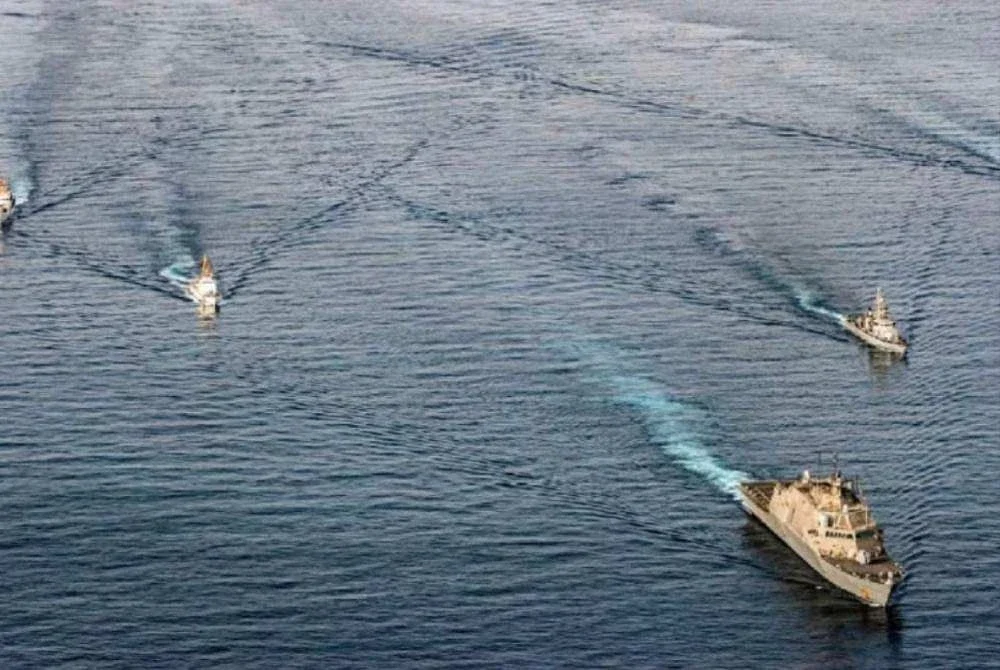 Perjanjian awal AS-Iran membenarkan penghantaran komersial percuma melalui selat itu selama 60 hari, tetapi masih belum jelas apa yang akan menggantikannya selepas tempoh itu. Foto: AFP