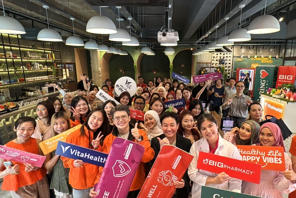 VitaHealth meraikan pelancaran VLife bersama pempengaruh dan wakil media.