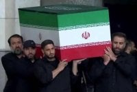 Keranda Khamenei akan dibawa ke lokasi ikonik itu bagi membolehkan lebih ramai rakyat memberikan penghormatan terakhir secara terbuka. - FOTO: Reuters 