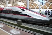 Kereta api laju Woosh menjadi pilihan pelancong Malaysia. - Agensi
