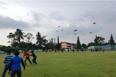 Sebanyak 10 wau terbaik beraksi pada pusingan akhir Pertandingan Wau Terbuka Selangor.