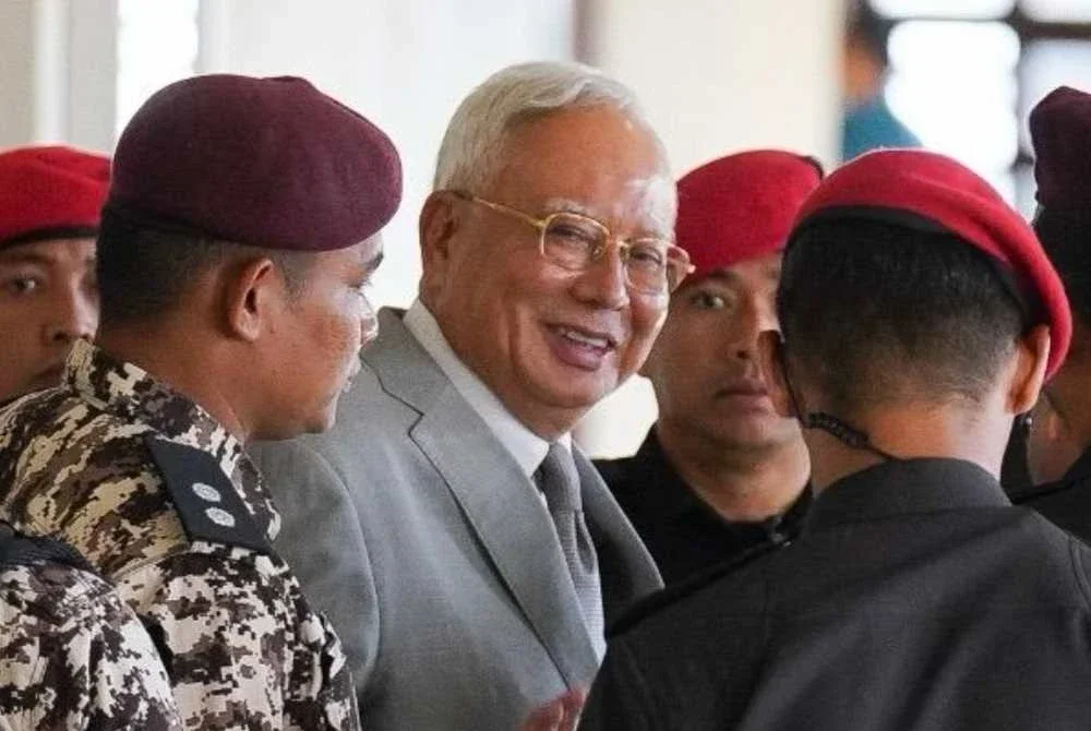 Menggunakan Najib sebagai modal kempen memperlihatkan strategi psikologi yang cuba menggerakkan emosi pengundi.