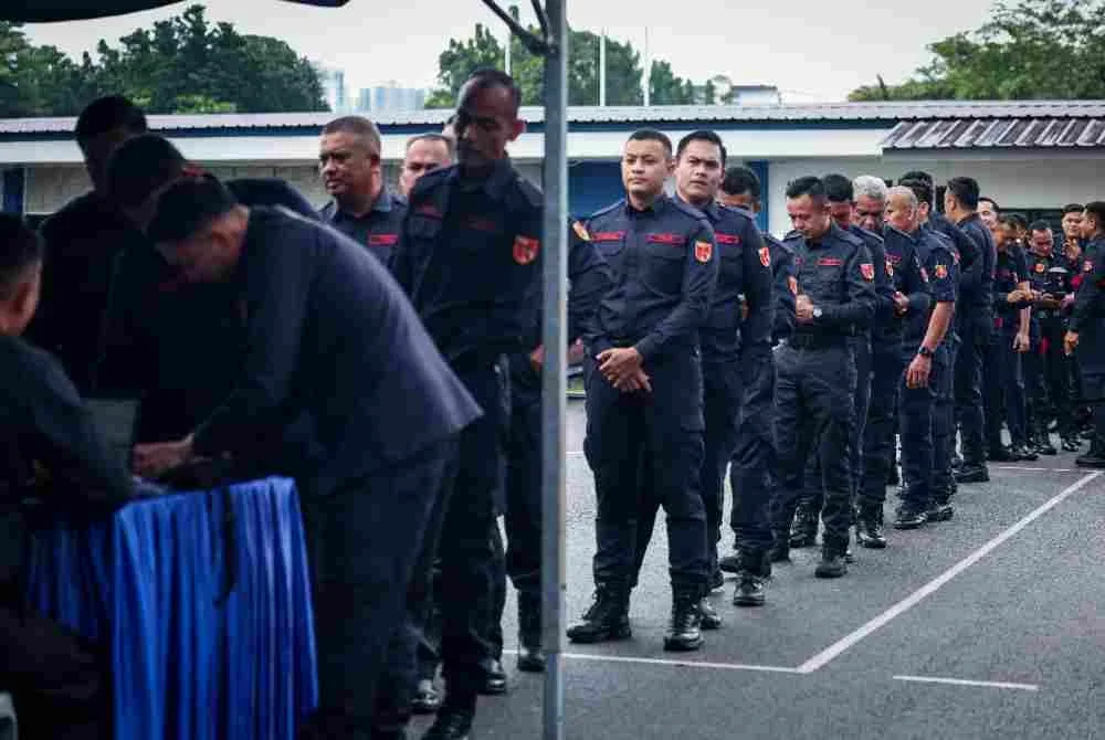 PRN Johor: 38.64 peratus sudah mengundi awal setakat jam 10 pagi PRN Johor: 38.64 peratus sudah mengundi awal setakat jam 10 pagi