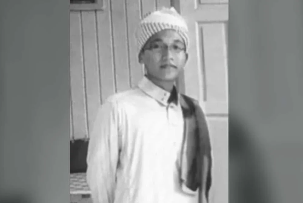 Allahyarham Wan Ahmad Faris.