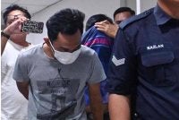 Seorang guru dan rakannya dijatuhi hukuman penjara lapan tahun serta denda RM5,000 setiap seorang oleh Mahkamah Sesyen, di sini, hari ini, selepas didapati bersalah memperdagangkan seorang wanita bagi tujuan eksploitasi seks dua tahun lepas. Foto fail Bernama. 
