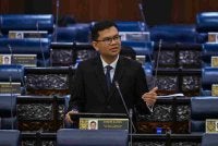 Akmal Nasrullah pada Waktu Pertanyaan-Pertanyaan Bagi Jawab Lisan di Dewan Rakyat, pada Selasa. Foto: Jabatan Penerangan