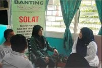 Kunjungan ziarah berkenaan diketuai Pengarahnya, Wan Nor Ashikin Abu Kassim di Hospital Banting di Kuala Langat, hari ini.