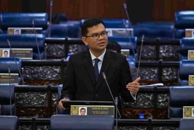 Akmal Nasrullah pada Waktu Pertanyaan-Pertanyaan Bagi Jawab Lisan di Dewan Rakyat, pada Selasa. Foto: Jabatan Penerangan