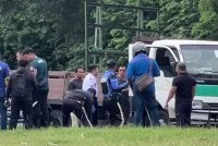 Tangkap layar video tular memaparkan seorang pemandu lori meninggal dunia akibat serangan jantung di Kajang pada Selasa.