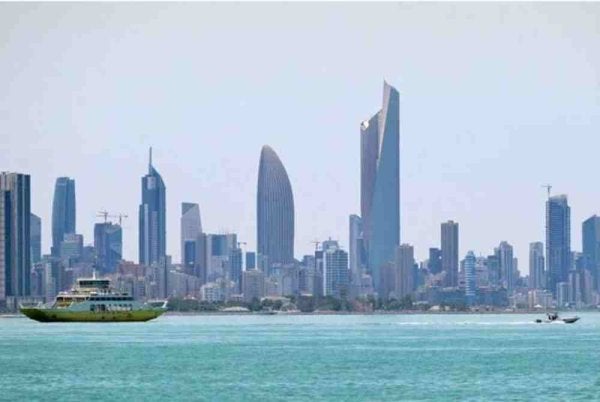 Tentera Kuwait tidak menjelaskan lokasi asal serangan berkenaan atau pihak yang melancarkannya. Gambar hiasan Foto: AFP