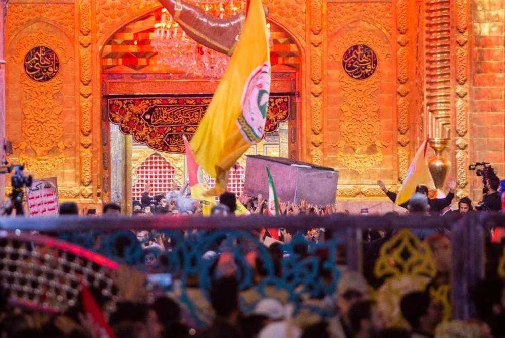 Upacara penghormatan terakhir kepada Khamenei bermula pada Sabtu di ibu negara, Teheran, dengan jutaan penyokong hadir memberi penghormatan kepada bekas pemimpin politik dan kerohanian itu yang memerintah Iran selama 36 tahun. Foto AFP