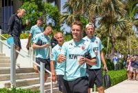 Martin Odegaard dan rakan sepasukannya tiba di Miami untuk pertemuan suku akhir Piala Dunia menentang England pada Ahad ini. Foto: Agensi 