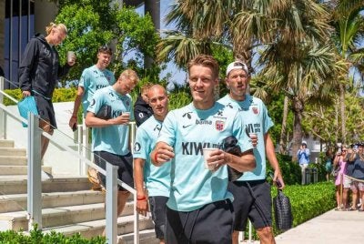 Martin Odegaard dan rakan sepasukannya tiba di Miami untuk pertemuan suku akhir Piala Dunia menentang England pada Ahad ini. Foto: Agensi 