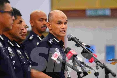 Shazeli dalam sidang akhbar di Ibu Pejabat Polis Kontinjen Selangor pada Khamis. Foto: MOHD HALIM ABDUL WAHID