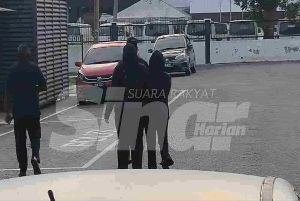 Pertuduhan dibuat mengikut Seksyen 307 Kanun Keseksaan yang membawa hukuman 20 tahun, jika sabit kesalahan.