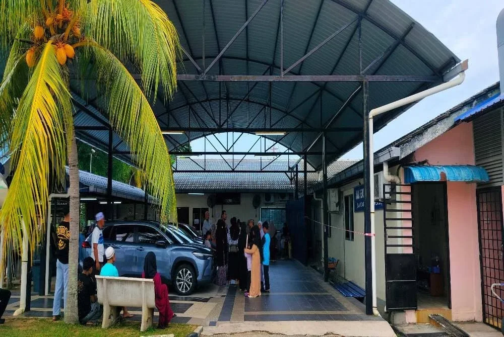 Suasana di unit Forensik HTAA