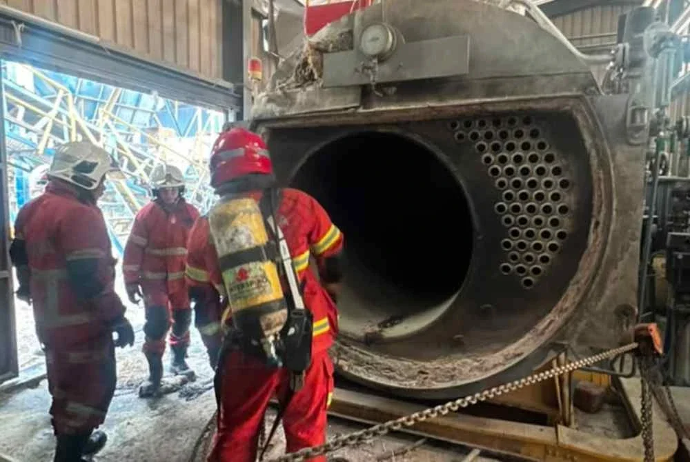 Api telah dipadamkan oleh pekerja kilang sebelum ketibaan pasukan bomba.