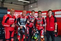 Nazir Hussin (dua dari kanan) menjadi satu-satunya rakyat Malaysia dalam kalangan pelanggan setia yang berpeluang merasai pengalaman menerusi acara berprestij itu sempena ulang tahun ke-100 Ducati.