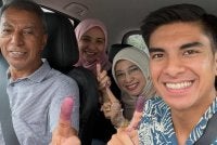 Syed Saddiq (kanan) bersama tiga ahli keluarganya telah melaksanakan tanggungjawab sebagai pengundi. - FOTO: FB Syed Saddiq Syed Abdul Rahman