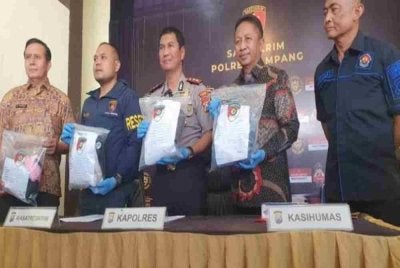 Seramai 12 suspek telah ditahan manakala 15 yang lain masih diburu. Foto Agensi