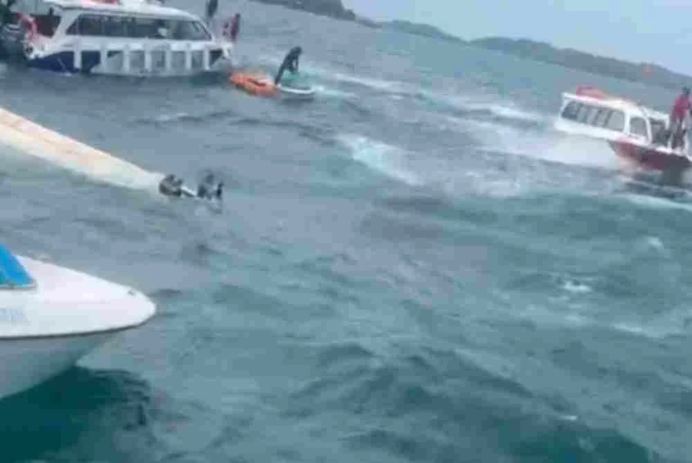 Bot bawa pelancong India terbalik di Vietnam, 15 maut Bot bawa pelancong India terbalik di Vietnam, 15 maut