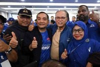Wan Rosdy turut berada di Pejabat UMNO Johor bagi mengikuti perkembangan kiraan undi PRN Negeri Johor pada Sabtu. Foto: FB Wan Rosdy Wan Ismail 