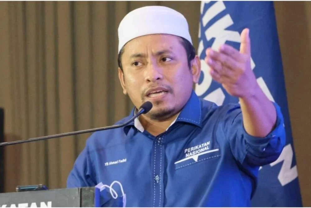 Kerjasama UMNO-Pas: Fadhli Shaari guna analogi bola sepak Kerjasama UMNO-Pas: Fadhli Shaari guna analogi bola sepak