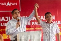 Anthony Loke mengumumkan Weng Wah sebagai calon DUN Temiang