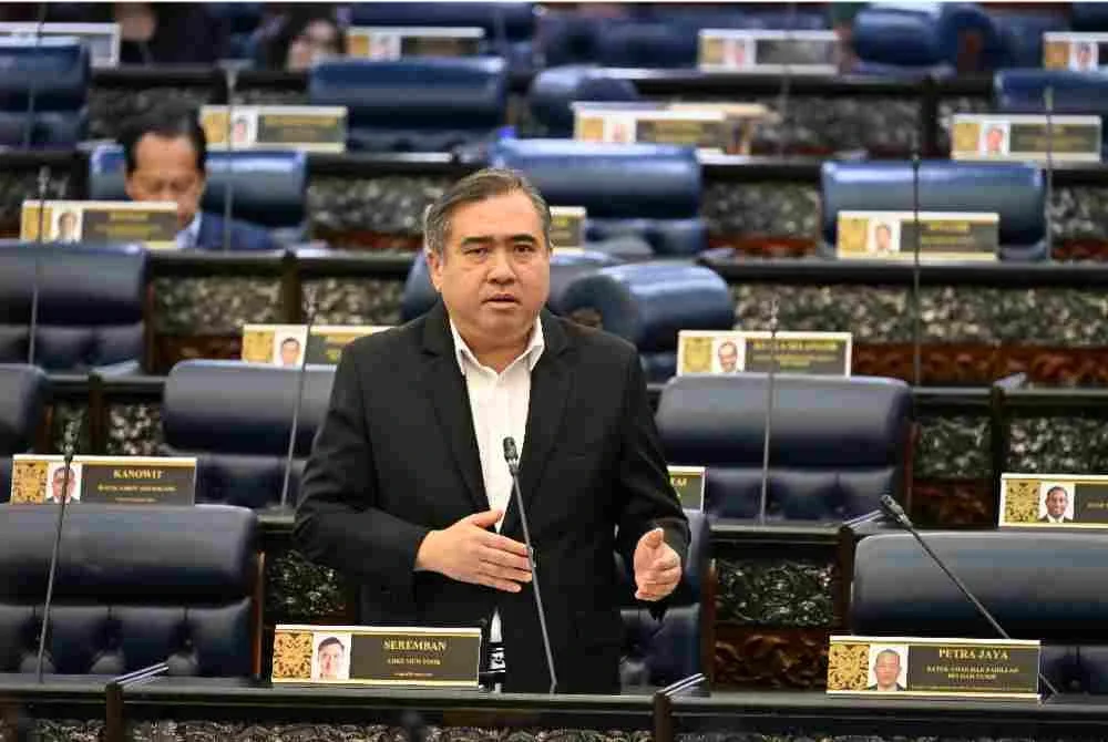 Anthony ketika sesi soal jawab di Dewan Rakyat, pada Selasa. Foto Jabatan Penerangan