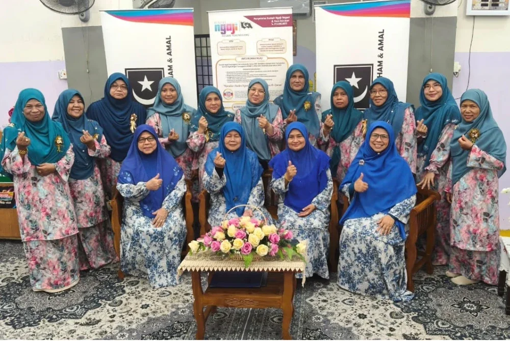 Antara penggerak Rumah Ngaji PPR Flat Batin Perdana dan barisan AJK PRNNT.