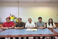 DAP Melaka diketuai Poay Tiong (tengah) sebelum ni mengambil pendirian membantah usul ADUN Lantikan.