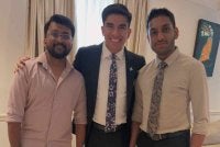 Syed Saddiq (tengah) mendapat sokongan daripada Muhammad Danial (kanan) dan Siranjeev (kiri) ketika menghadiri prosiding kes yang berlangsung pada Isnin.