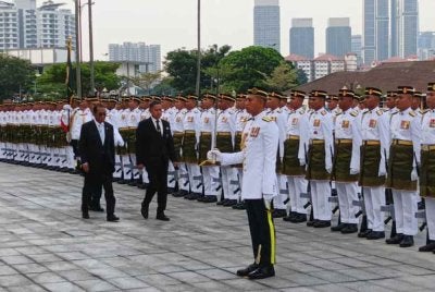 Mohamed Khaled menghadiri lawatan pengenalan Menteri Pertahanan Thailand, Leftenan Jeneral Adul Boonthumjaroen di Kementerian Pertahanan pada Selasa.