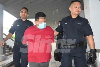 Tertuduh mengaku tidak bersalah terhadap pertuduhan dibacakan ke atasnya.