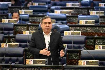 Anthony ketika sesi soal jawab di Dewan Rakyat, pada Selasa. Foto Jabatan Penerangan 