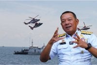 Antara aset dimiliki Maritim Malaysia dalam usaha memperkukuh keselamatan perairan negara. Mohd Rosli (kanan)