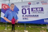 Kumaran yang mewakili BN memenangi kerusi DUN Bukit Batu dengan majoriti tipis 174 undi selepas memperoleh 16,899 undi dalam pertandingan lima penjuru.