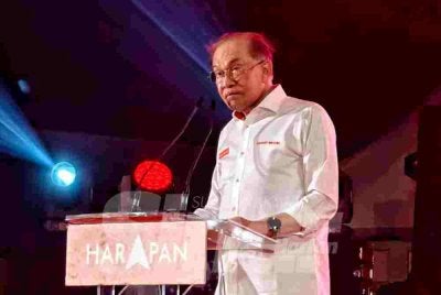 Anwar ketika berucap pada Majlis Pengumuman Calon Pakatan Harapan(PH) PRN Negeri Sembilan di Kuala Pilah pada Selasa.
