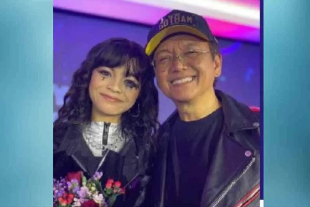 Pengarah terkenal tanah air, Aziz M Osman bersama anaknya Ara Aziz.