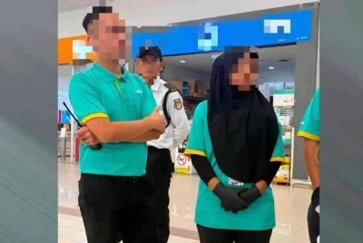 Lotus’s Malaysia mengambil tindakan tatatertib yang sewajarnya selaras dengan dasar dalaman syarikat berhubung insiden wanita hamil dituduh mencuri di cawangan pasar raya itu di Selayang, Selangor, baru-baru ini.
