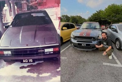 Muhamad Aqis Hakim menemui semula nombor pendaftaran kenderaan bapanya AQ15 pada sebuah kenderaan di Wangsa Walk. Foto: Muhamad Aqis